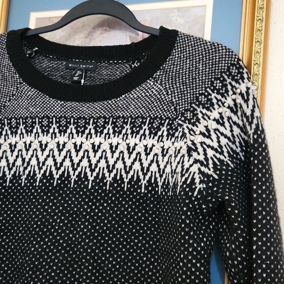Lambs Wool Blend Heart knit Pearl sweater size large Medium Cozy Winter - Picture 3 of 9